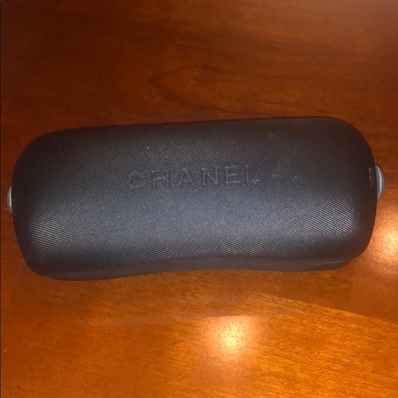 Authentic Vintage Chanel Sunglasses with case - Picture 7 of 8